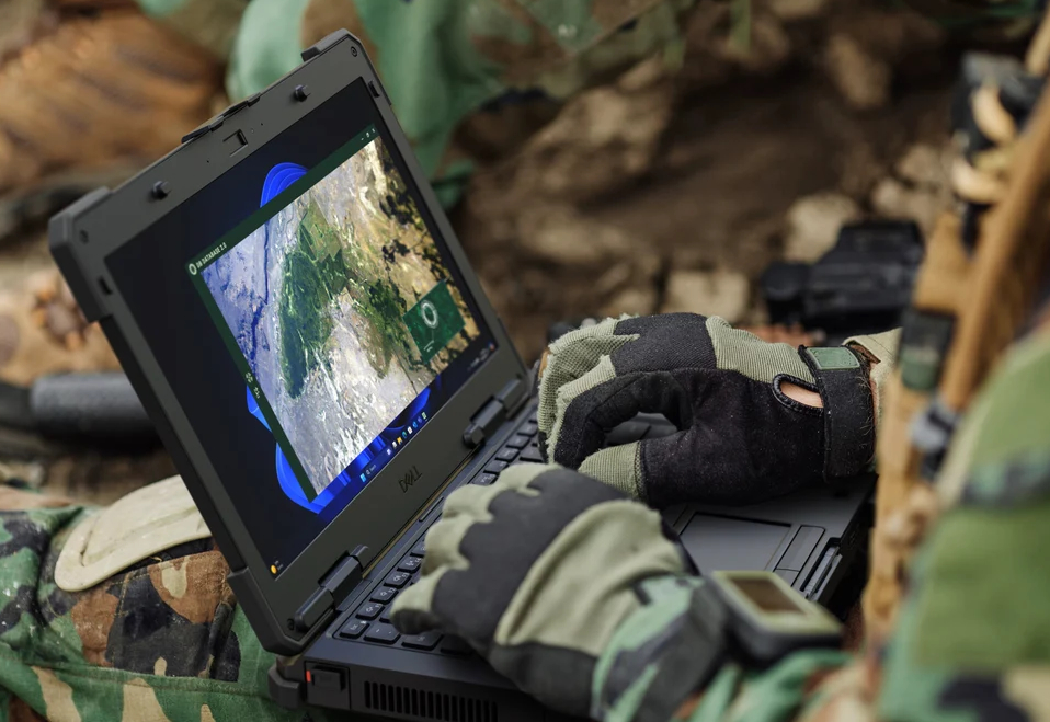 Защищённые военные планшеты, PPC и дисплеи для наземных станций управления БПЛА (GCS/RCS)
